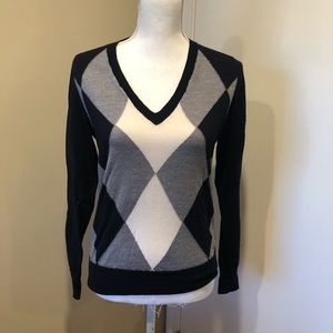 LAST DROP B4 DONATING  Black and grey argyle vneck